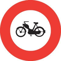 Prohibido a los ciclomotores