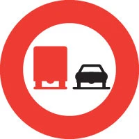 Adelantamiento prohibido a camiones
